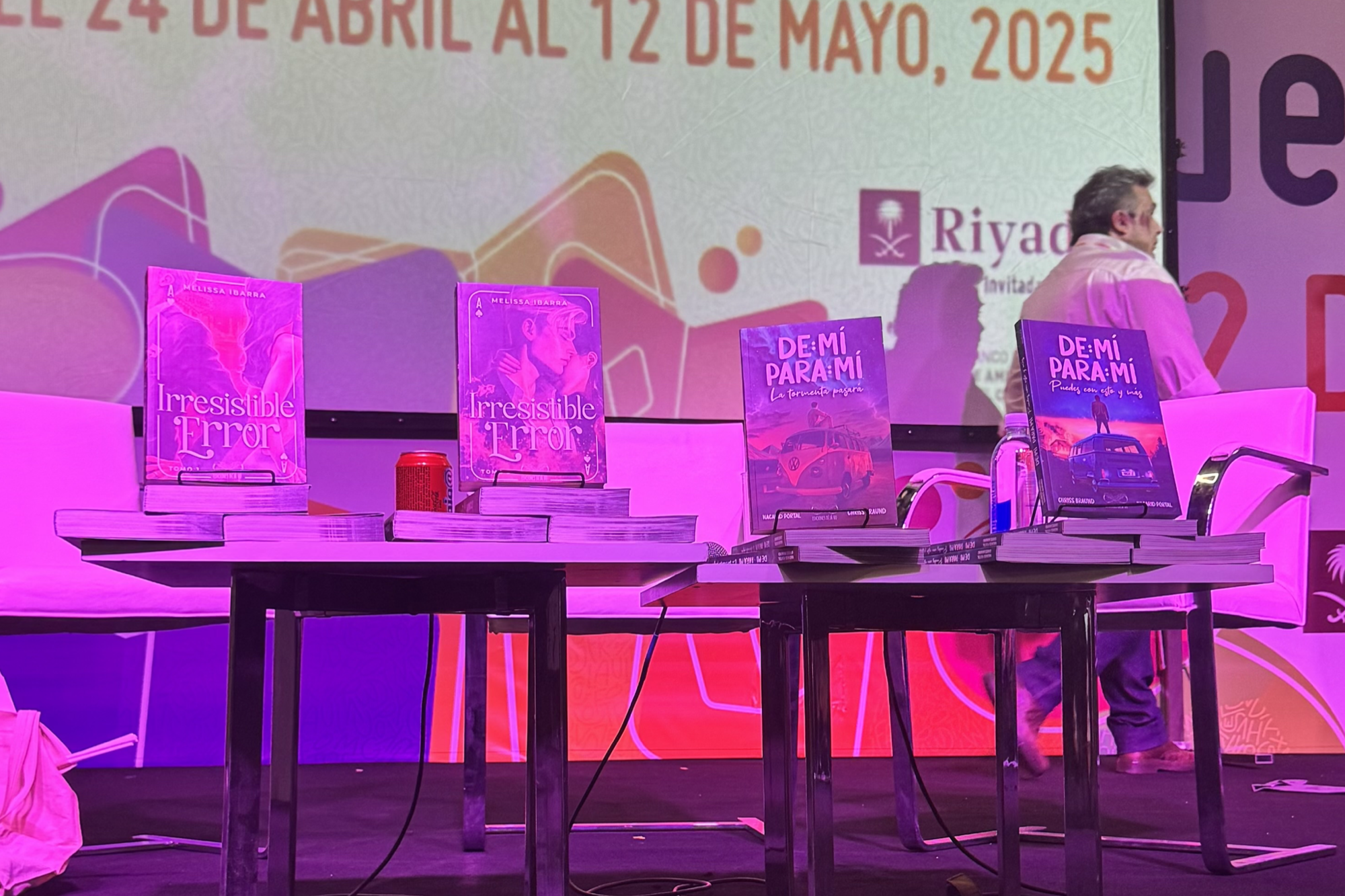 Nacarid Portal, Melissa Ibarra y Chriss Braund lideran una de las firmas más extensas de la Fil Buenos Aires 2025